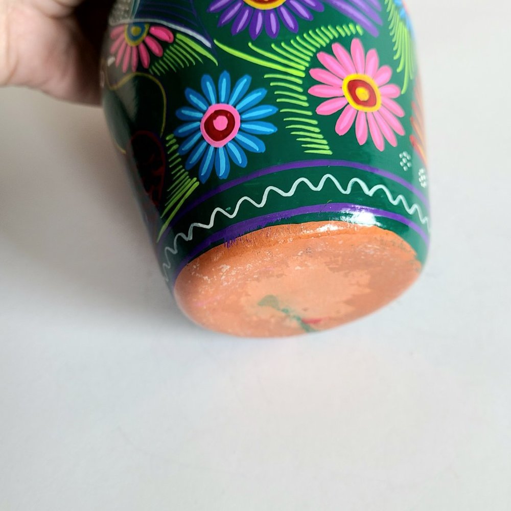 Hand-Painted Green Folk Art Ceramic Vase with Bird Motif - Picture 5 of 5